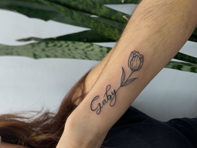 Tulipán en el brazo