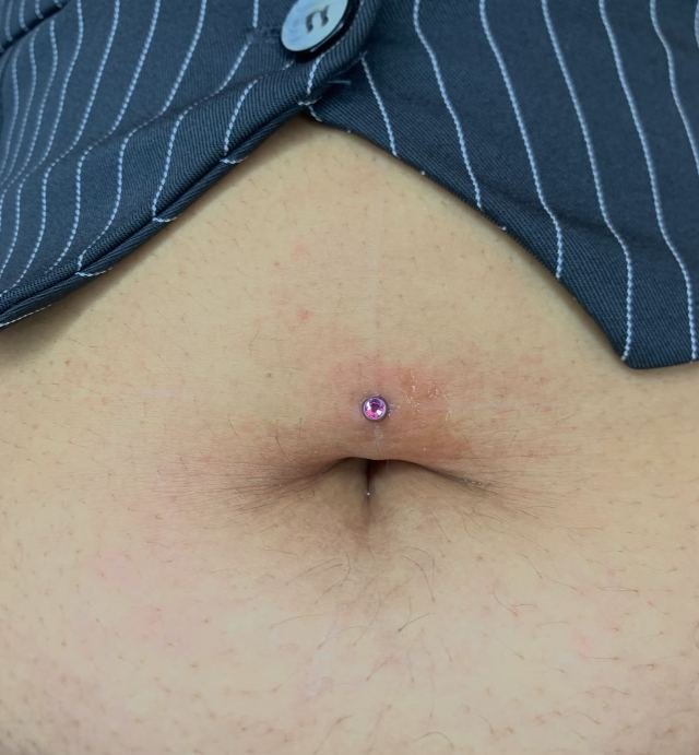 Navel Flotante