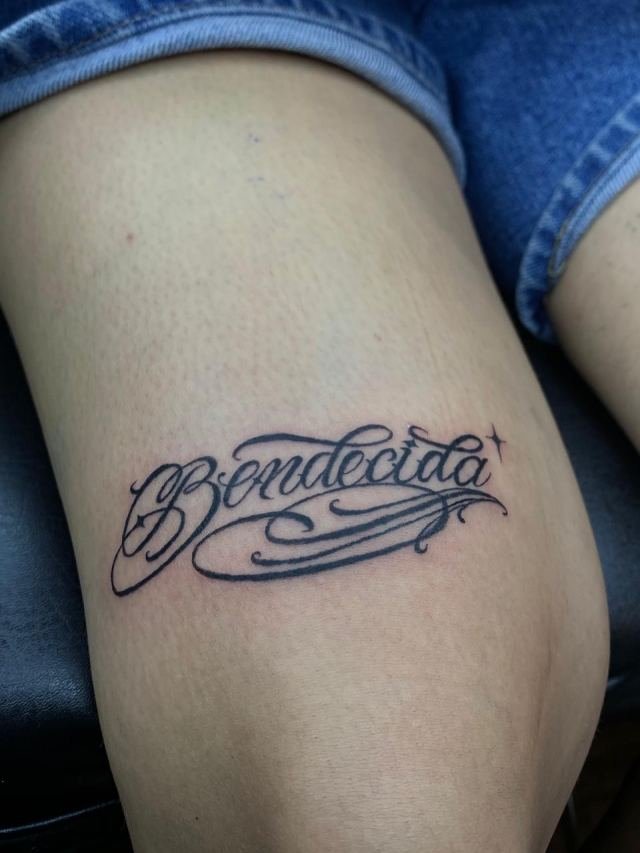 Tatuaje Lettering en la pierna